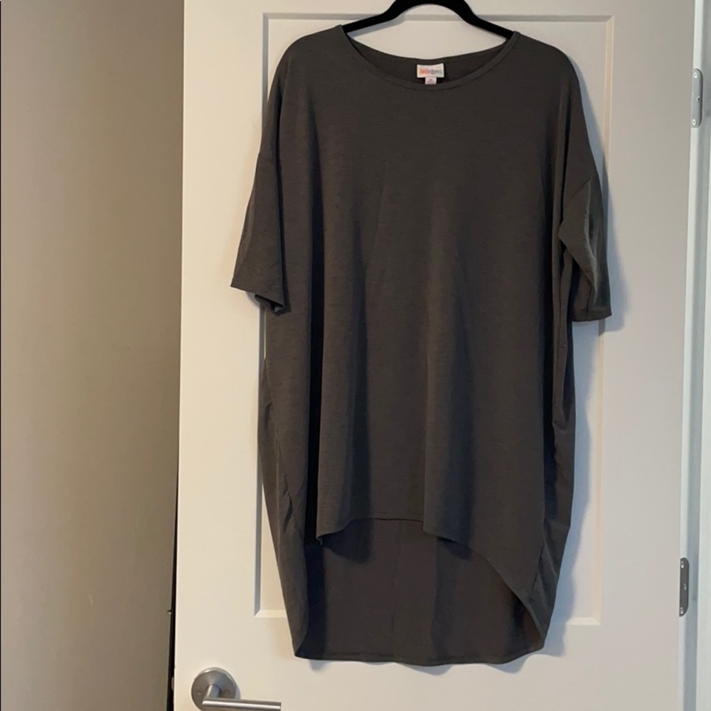 ⭐️ LulaRoe Irma Tunic